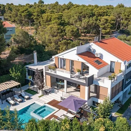 Villa Bonavia-2
